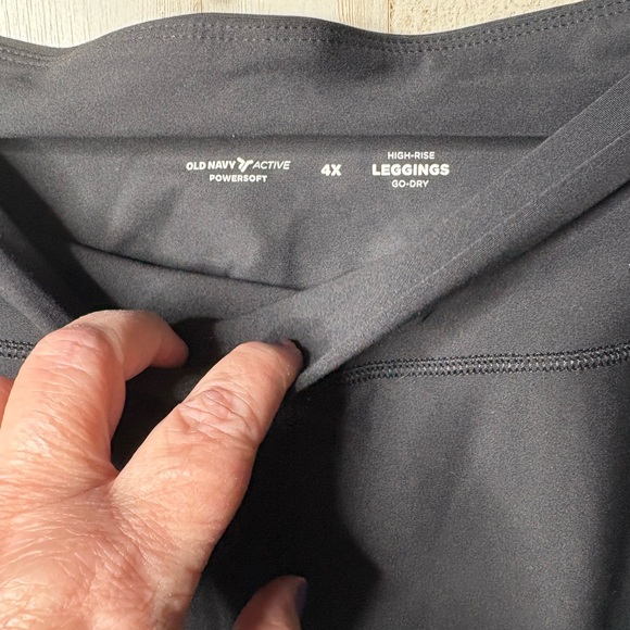 Old Navy Active Powersoft High Rise Leggings 7/8 Length Black Size 4X NWT! - Picture 5 of 16